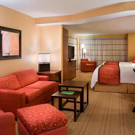 Courtyard By Marriott Calgary Airport Hotel Kültér fotó