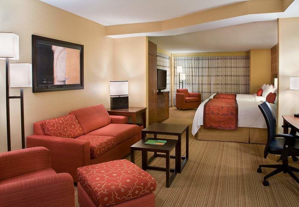 Courtyard By Marriott Calgary Airport Hotel Kültér fotó