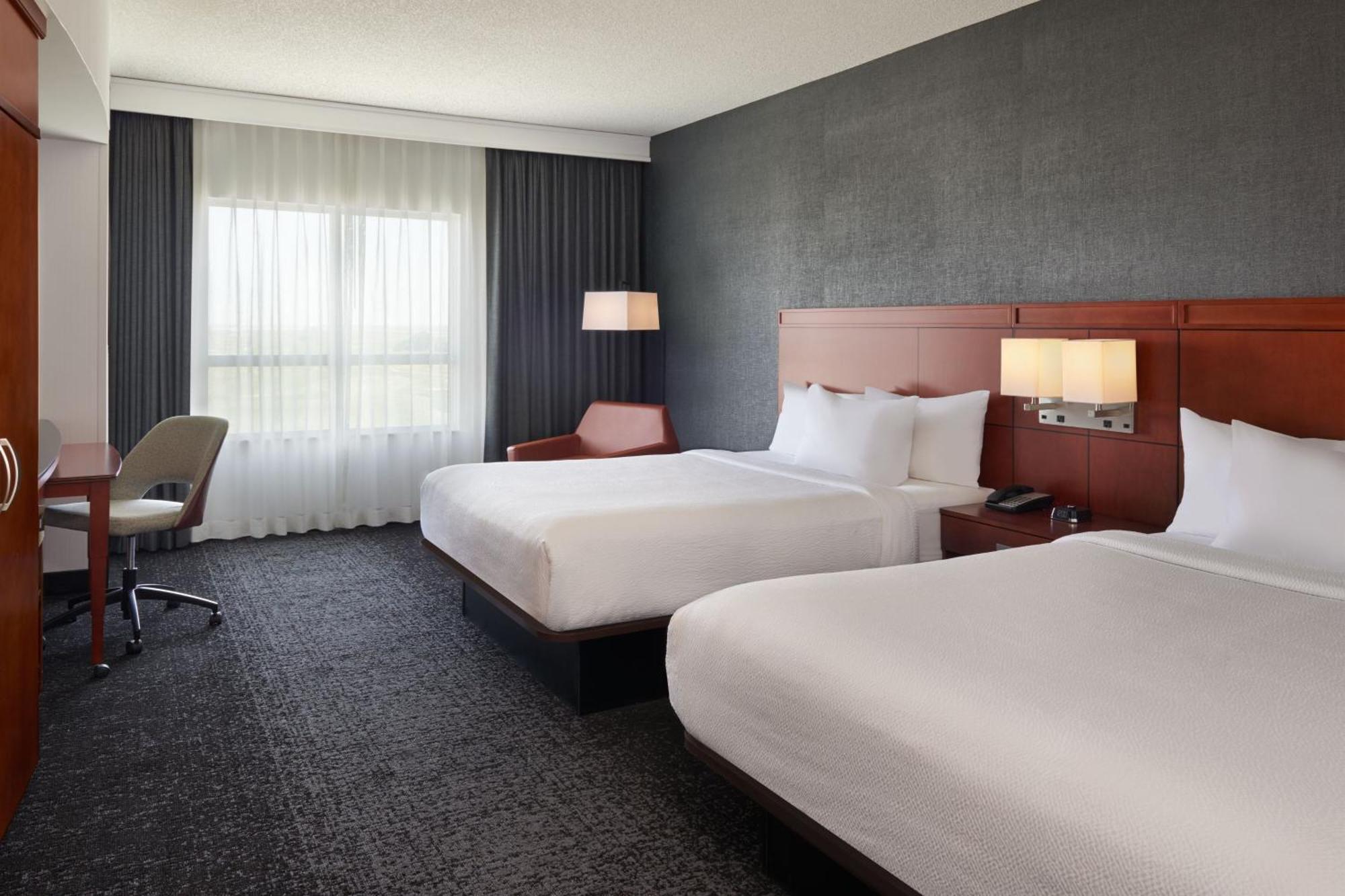 Courtyard By Marriott Calgary Airport Hotel Kültér fotó