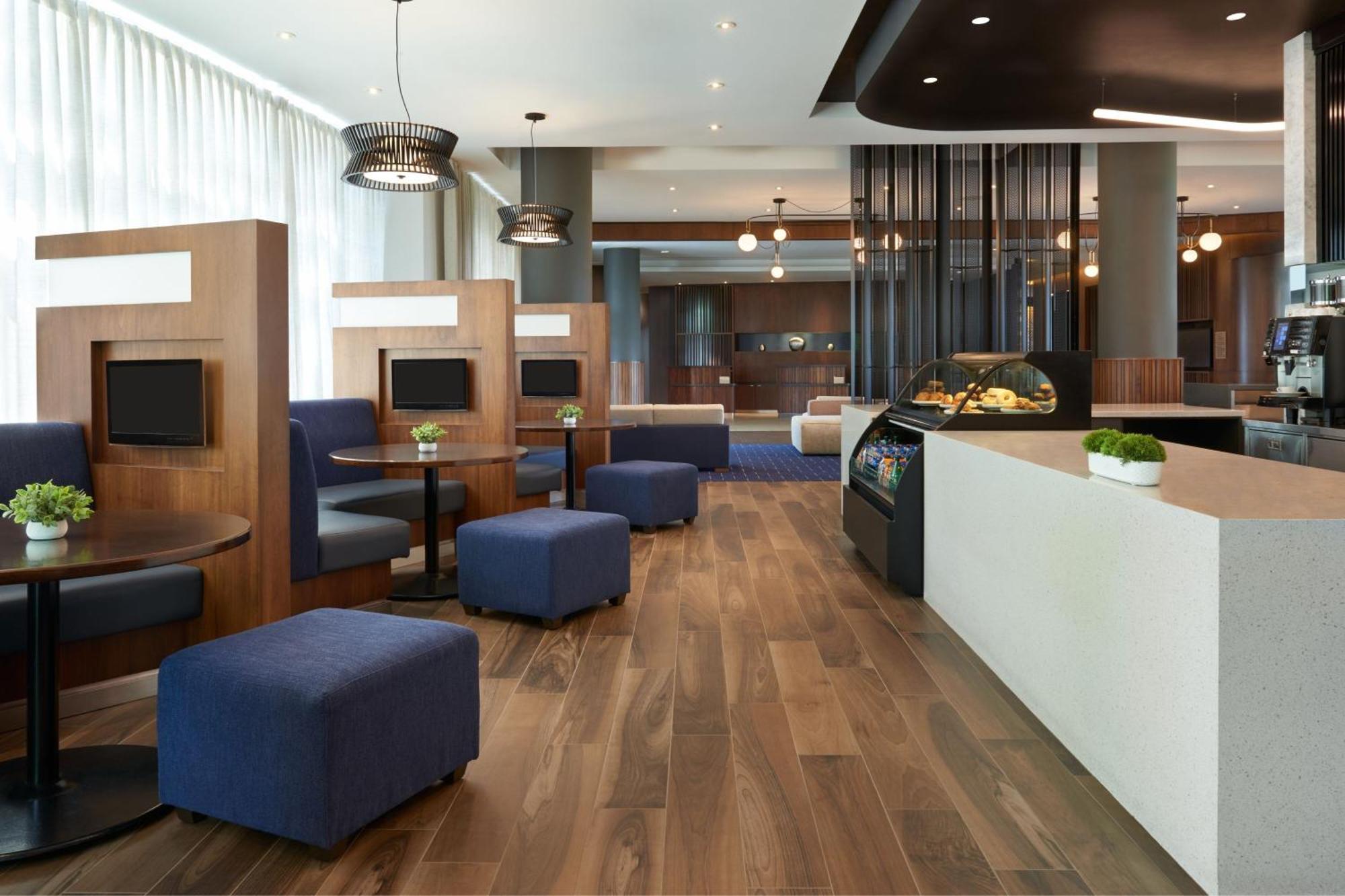 Courtyard By Marriott Calgary Airport Hotel Kültér fotó