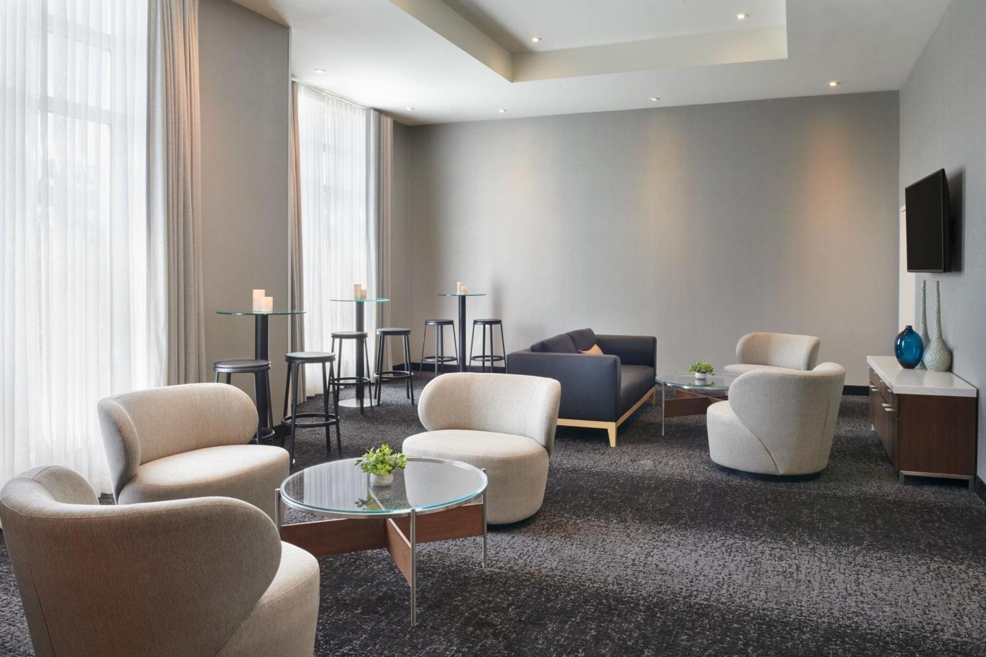 Courtyard By Marriott Calgary Airport Hotel Kültér fotó