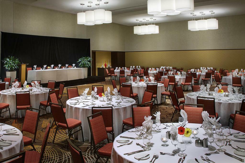 Courtyard By Marriott Calgary Airport Hotel Kültér fotó
